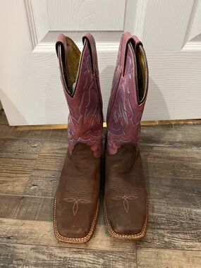 Women’s Nocona Brown & Pink Western Cowboy Boots